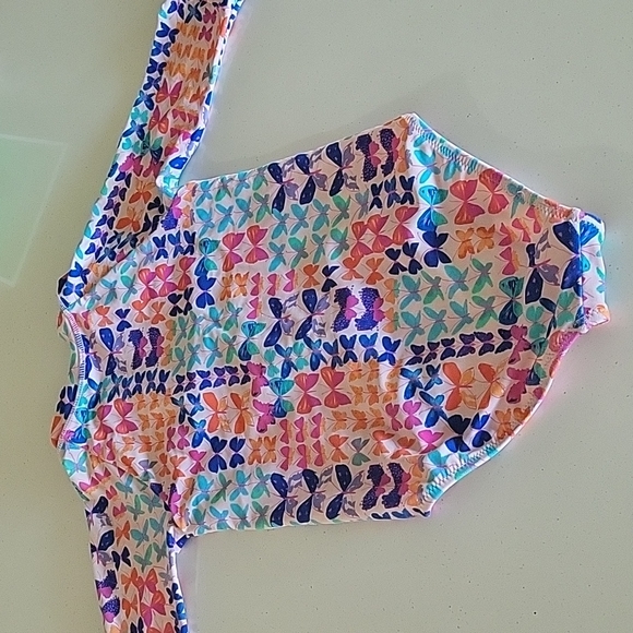 UPF 50 Bell sleeve suit - Picture 5 of 5